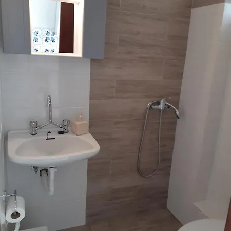 Kontogiannis Lihas Club 2 Apartment *